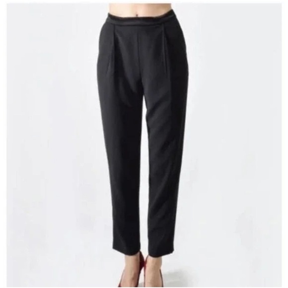 Alice + Olivia black pleated trouser pants - Picture 2 of 9